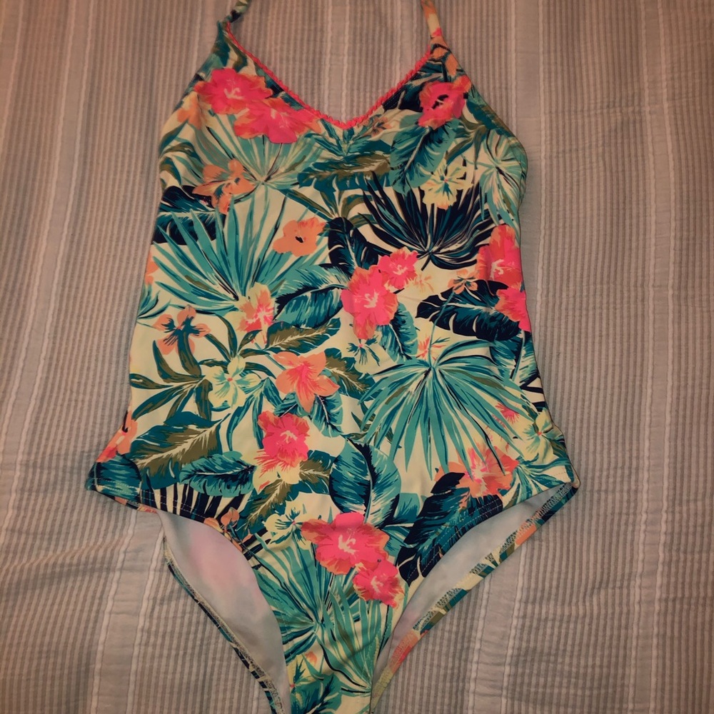 One piece swimsuit